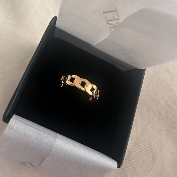 Brand new in box adjustable gold plated ring - Picture 5 of 9
